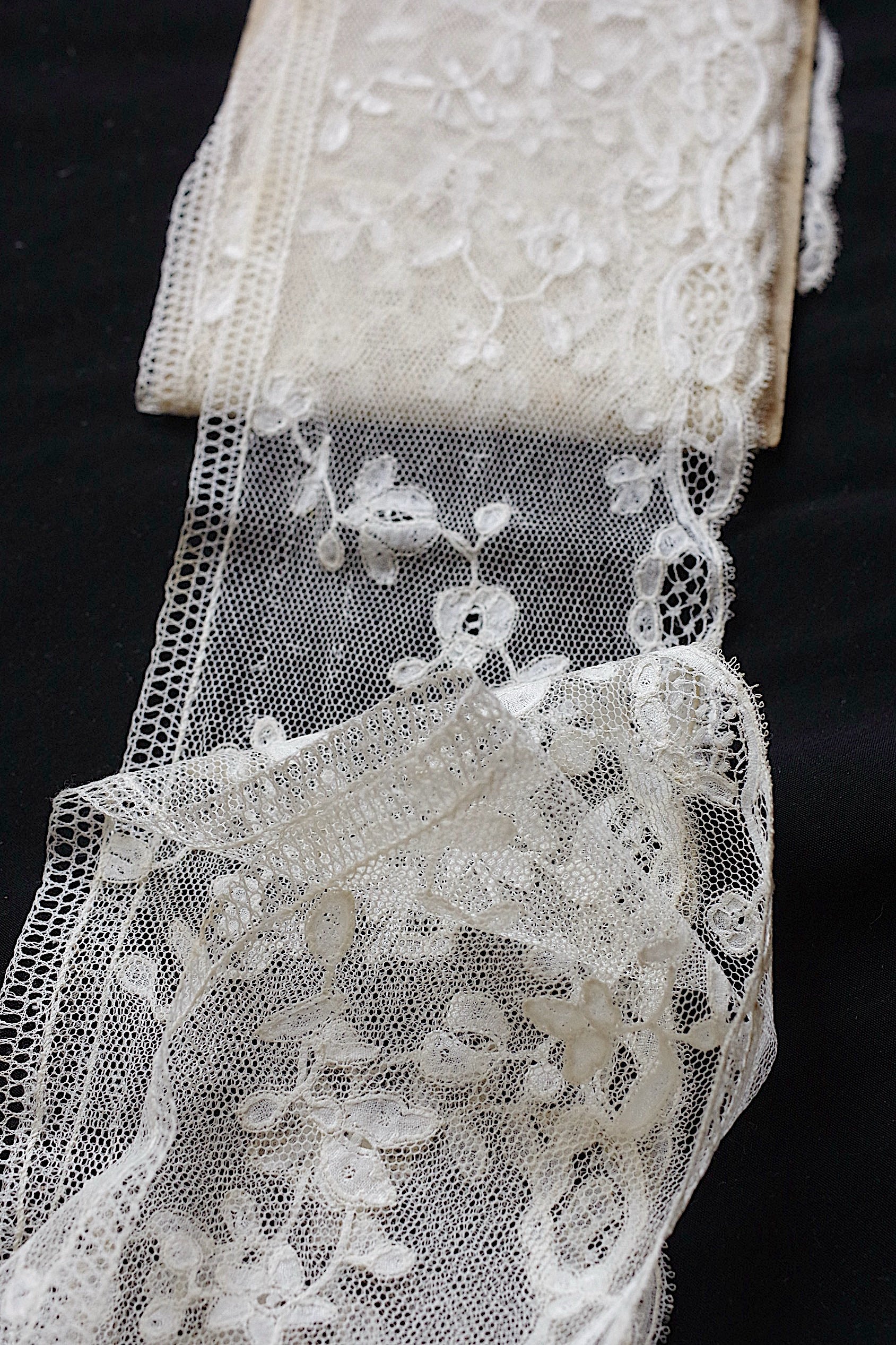 アンティークレース antique lace la dentelle - .FR a l'epoque