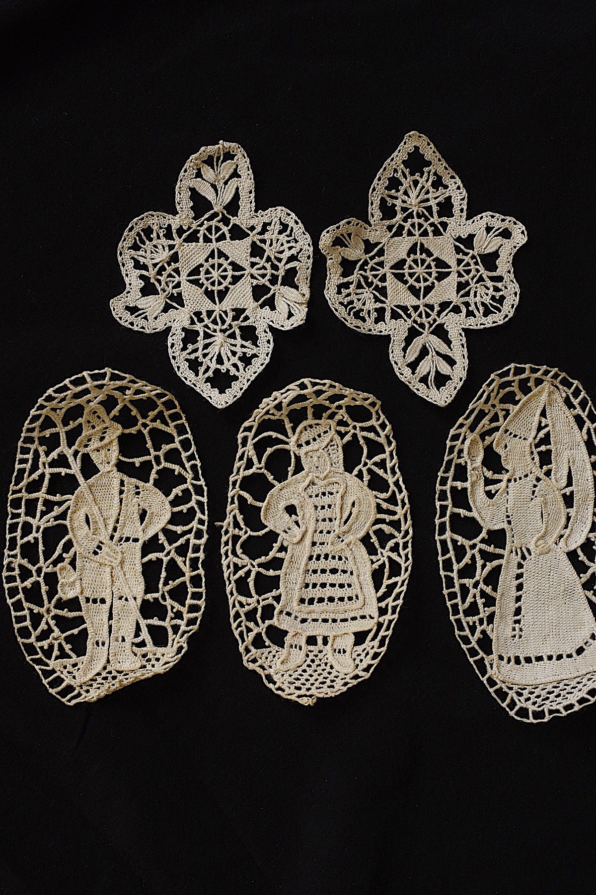アンティークレース dentelle ancienne モチーフ5pieces 人物像