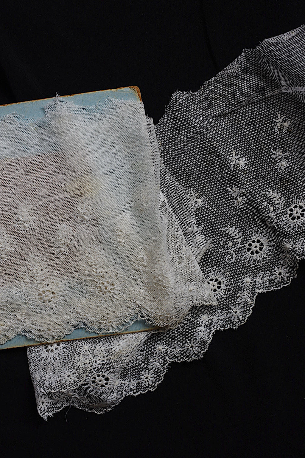 アンティークレース dentelle ancienne 245cm
