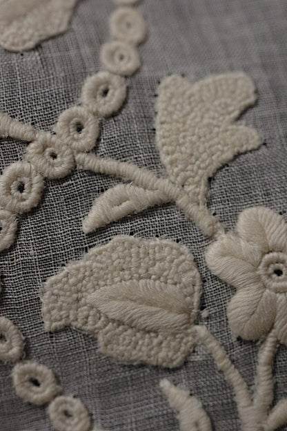 アンティーク　刺繍ハンカチ antique mouchoir 1 .FR A Ll'EPOQUE