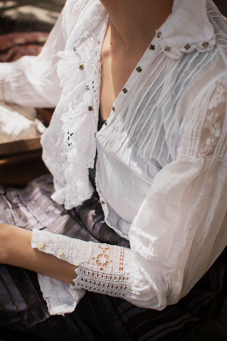 フランスアンティーク蚤の市 .FR A l'EPOQUE – .FR a l'epoque