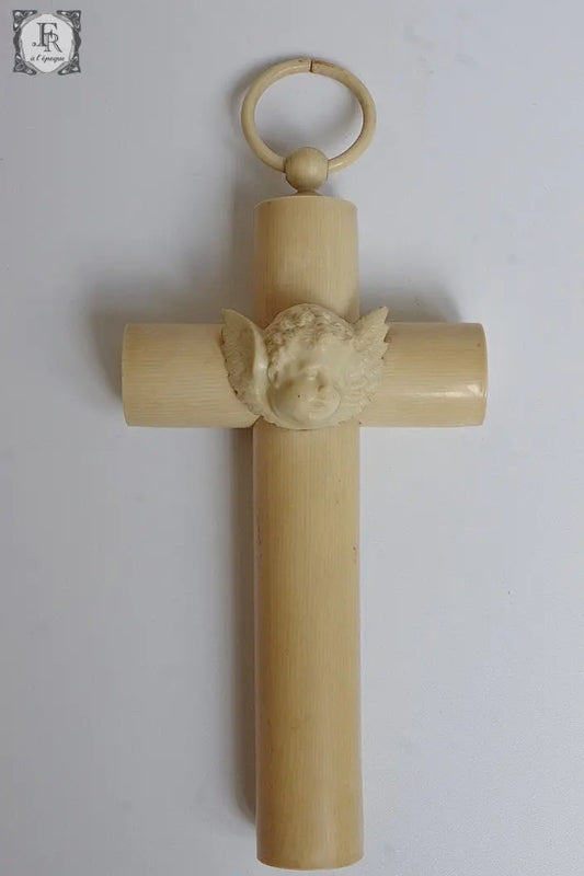 アンティーククロス