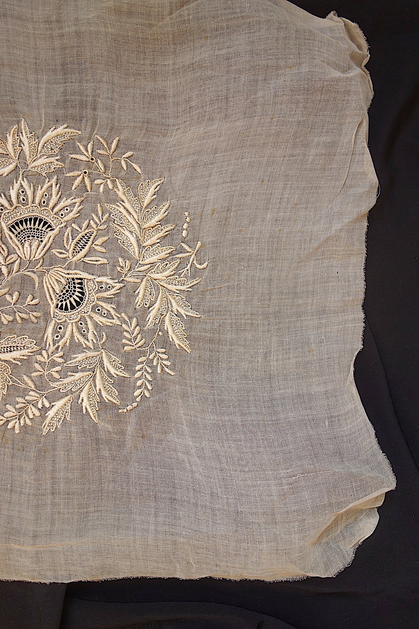 アンティークレース　刺繍ハギレ lots2