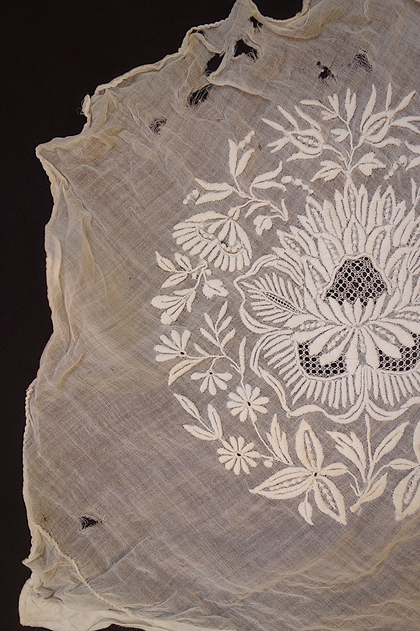 アンティークレース　刺繍ハギレ lots2