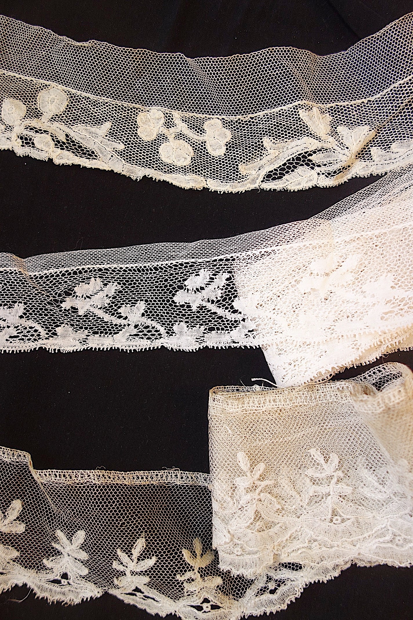 アンティークレース　3種