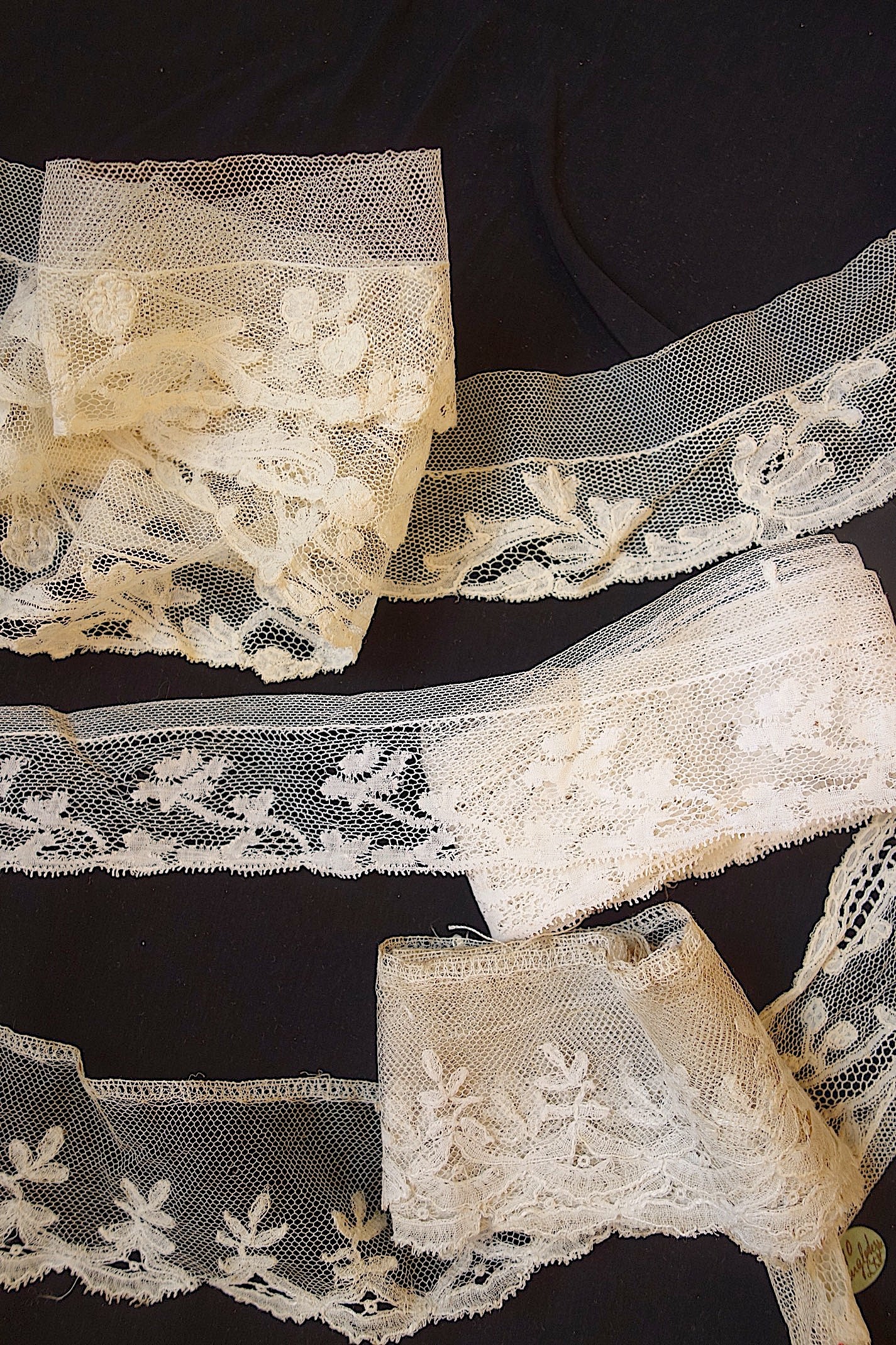 アンティークレース　3種