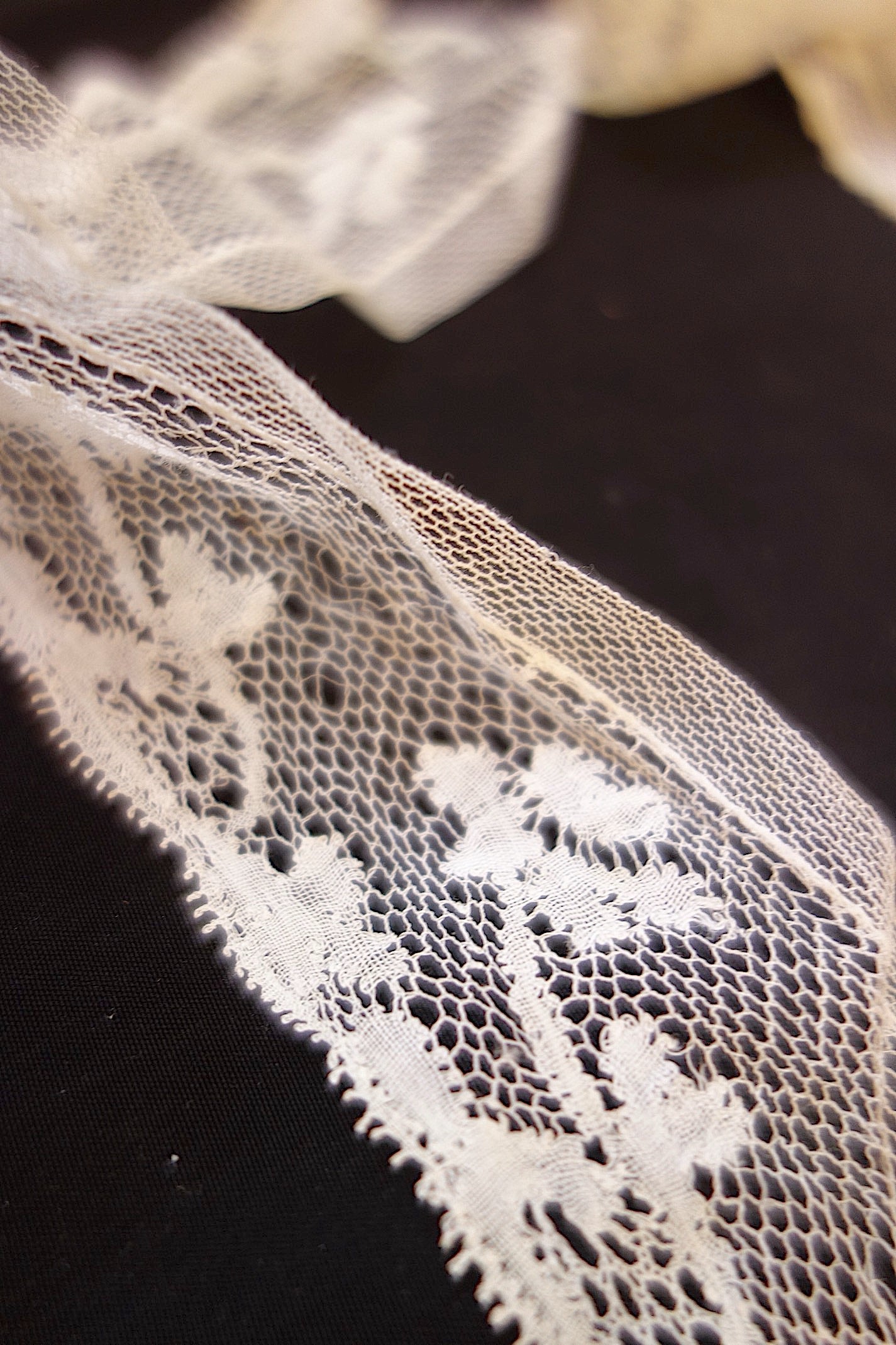 アンティークレース　3種