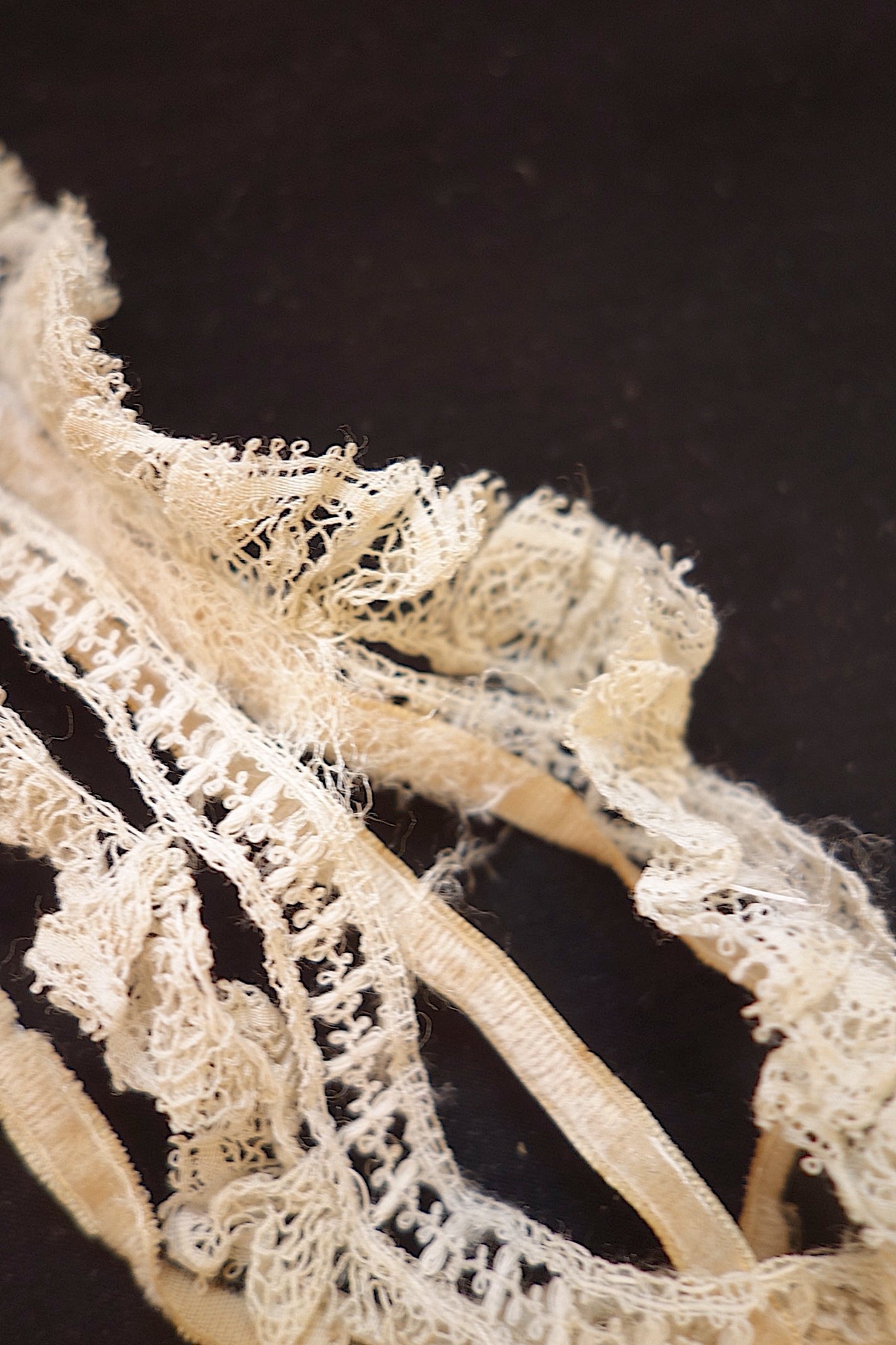 アンティークレース　4種