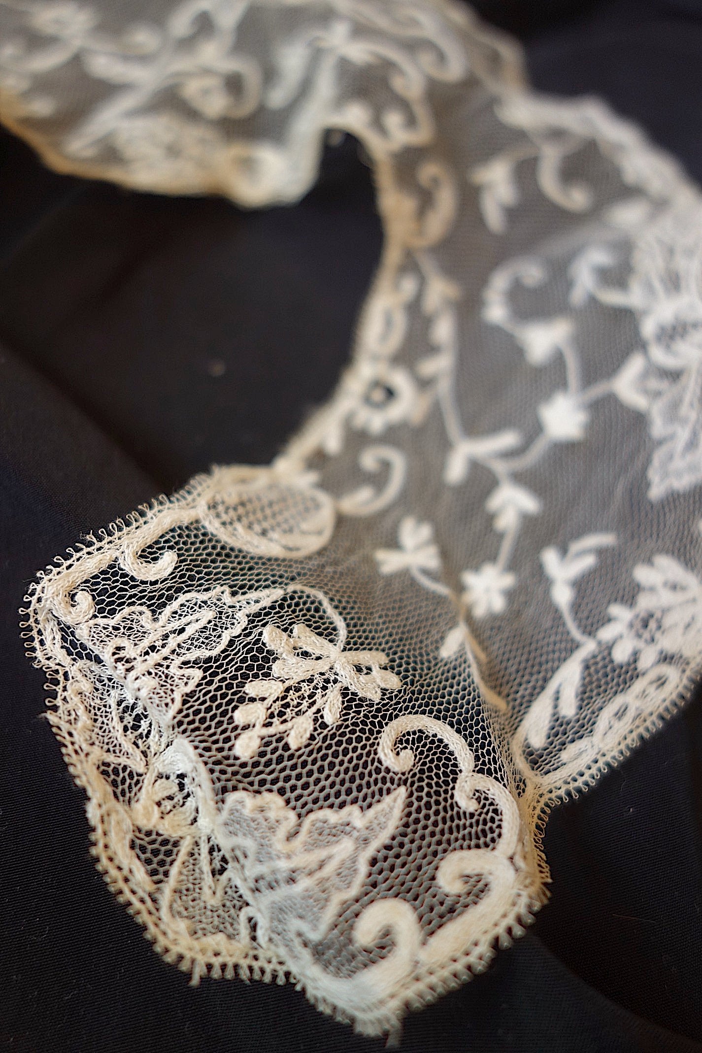 アンティークレース　2種