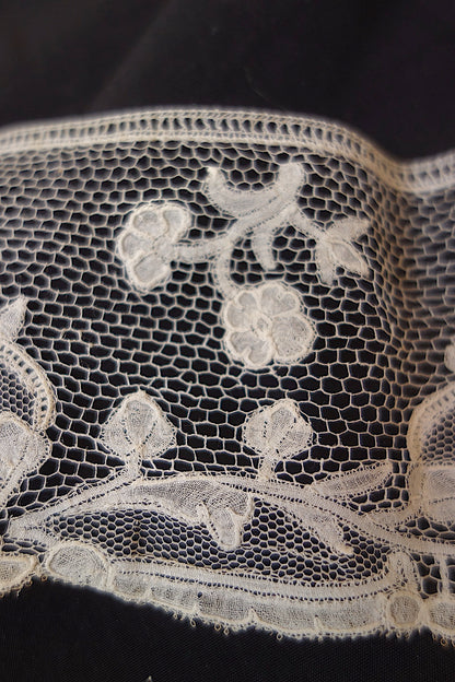 アンティークレース　2種