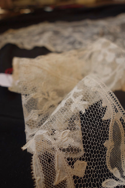 アンティークレース　2種