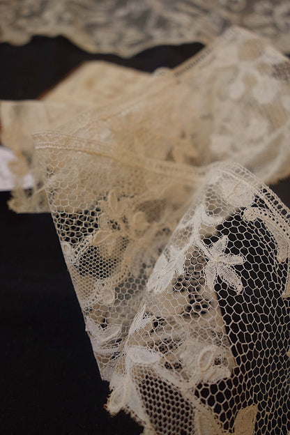 アンティークレース　2種