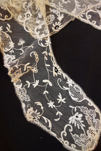 アンティークレース　2種