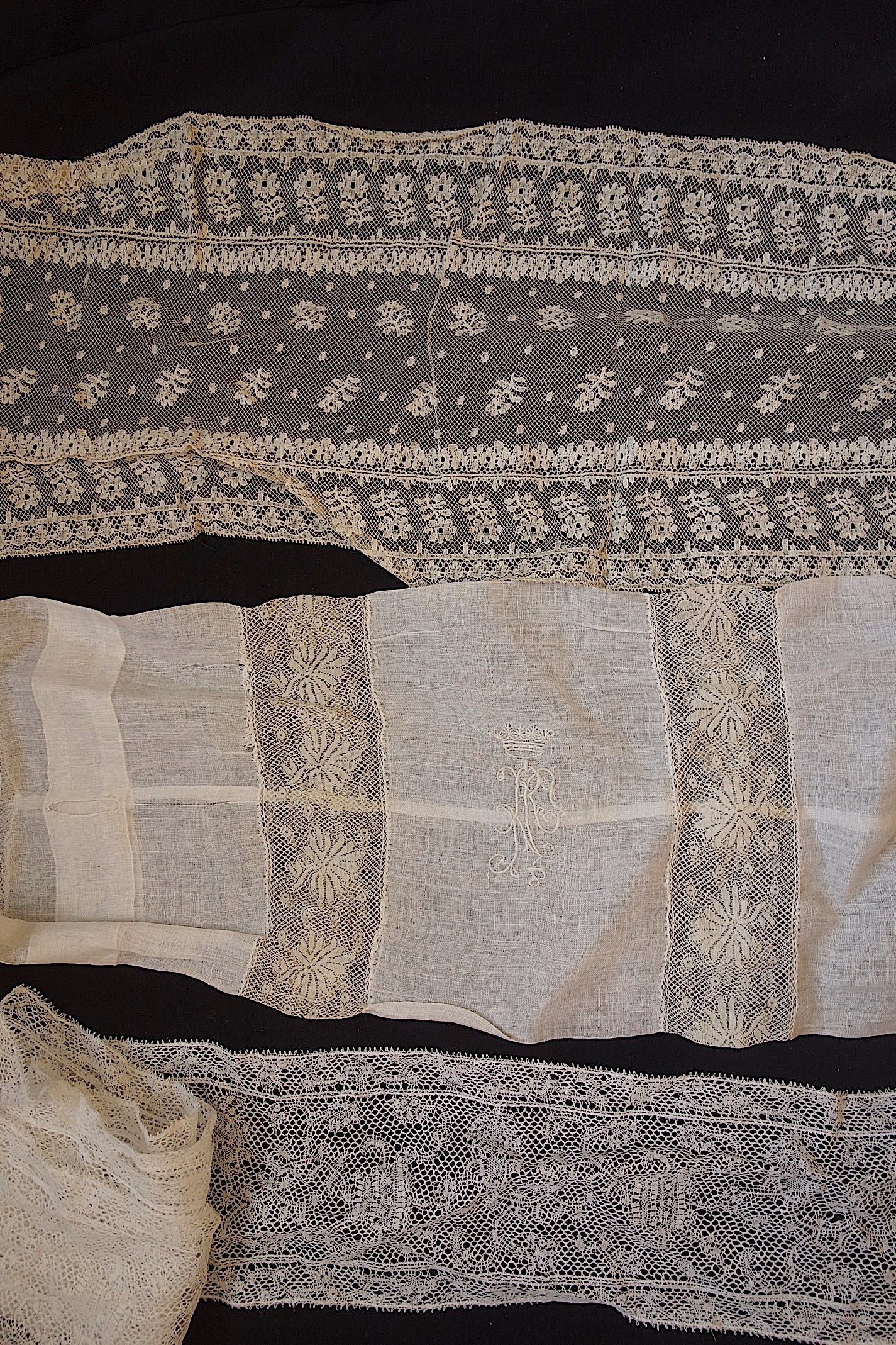 アンティークレース ハギレセット