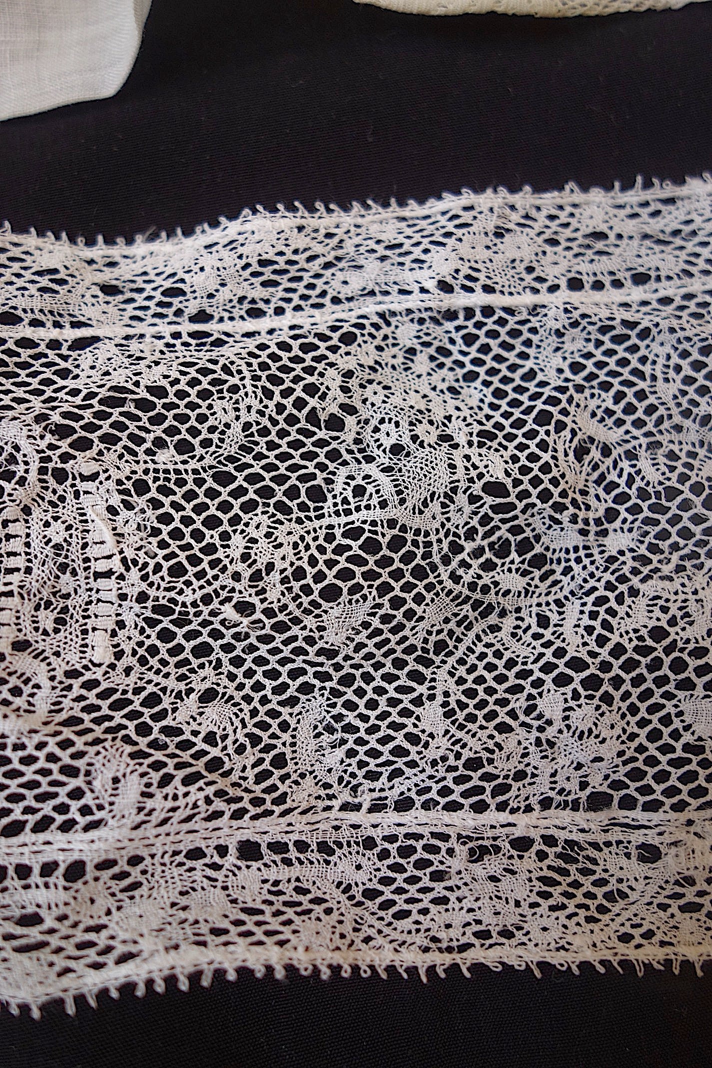 アンティークレース ハギレセット