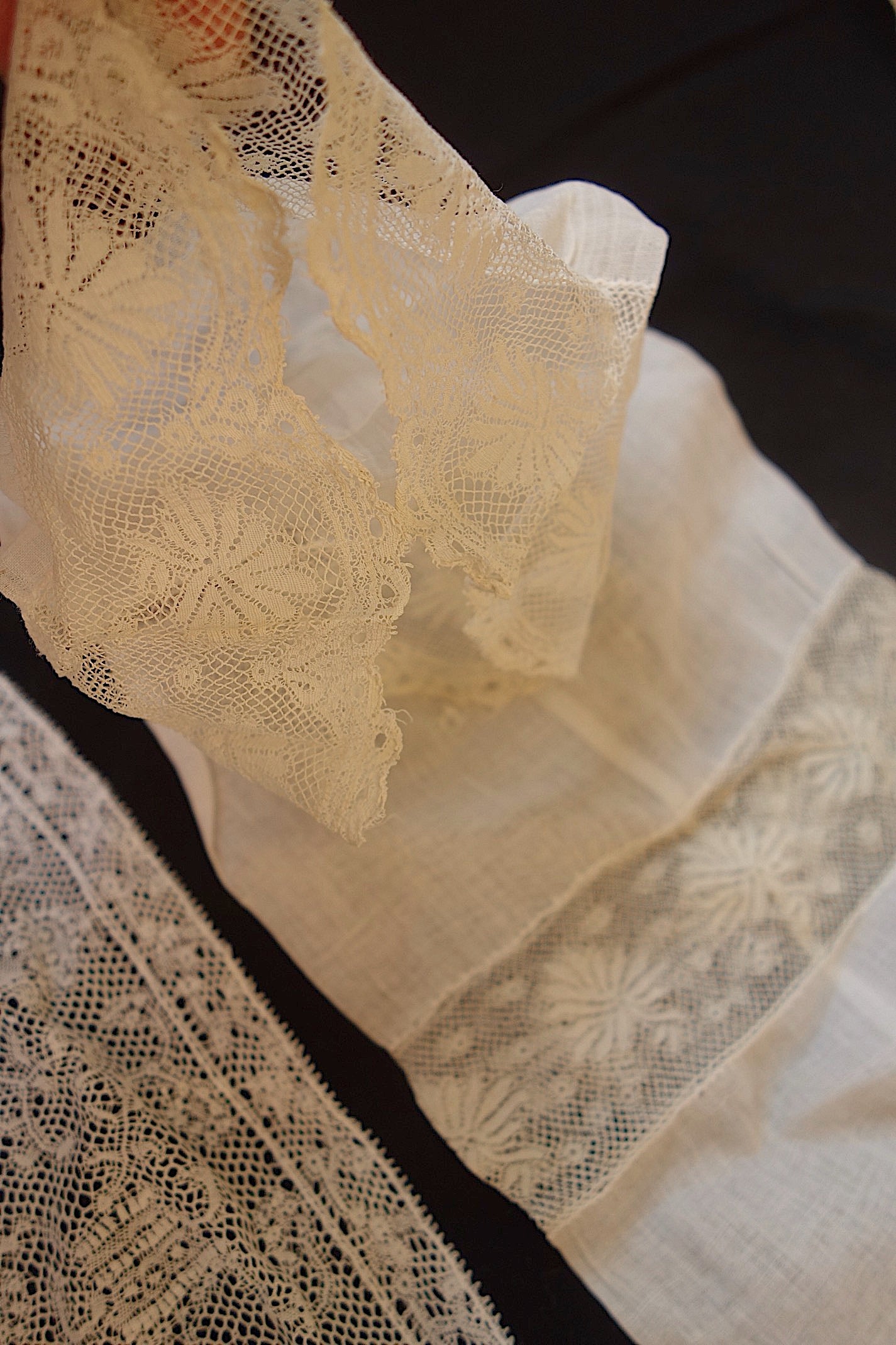 アンティークレース ハギレセット