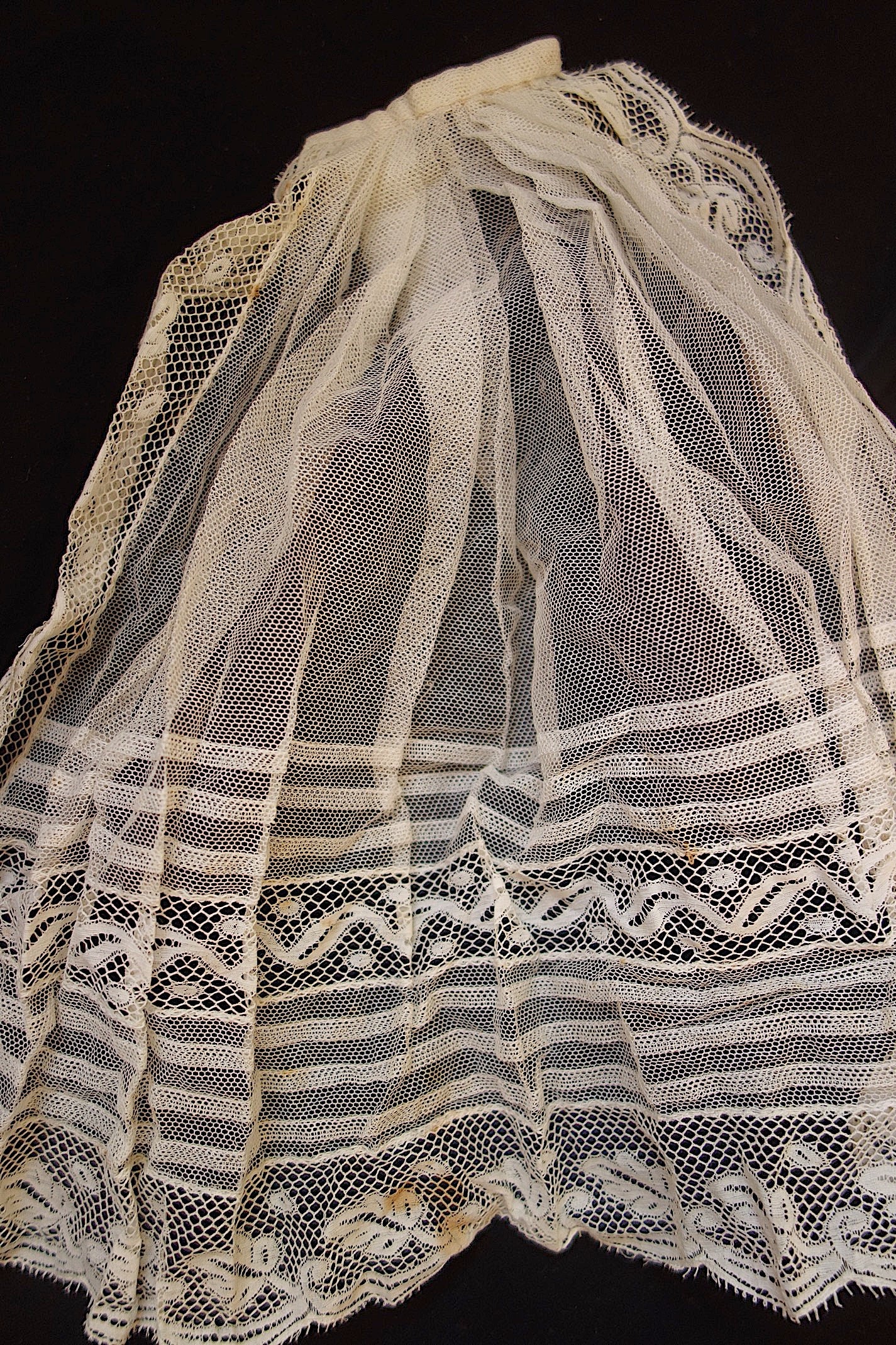 アンティークレース ジャボ2つ