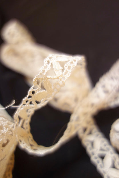 アンティークレース 2種