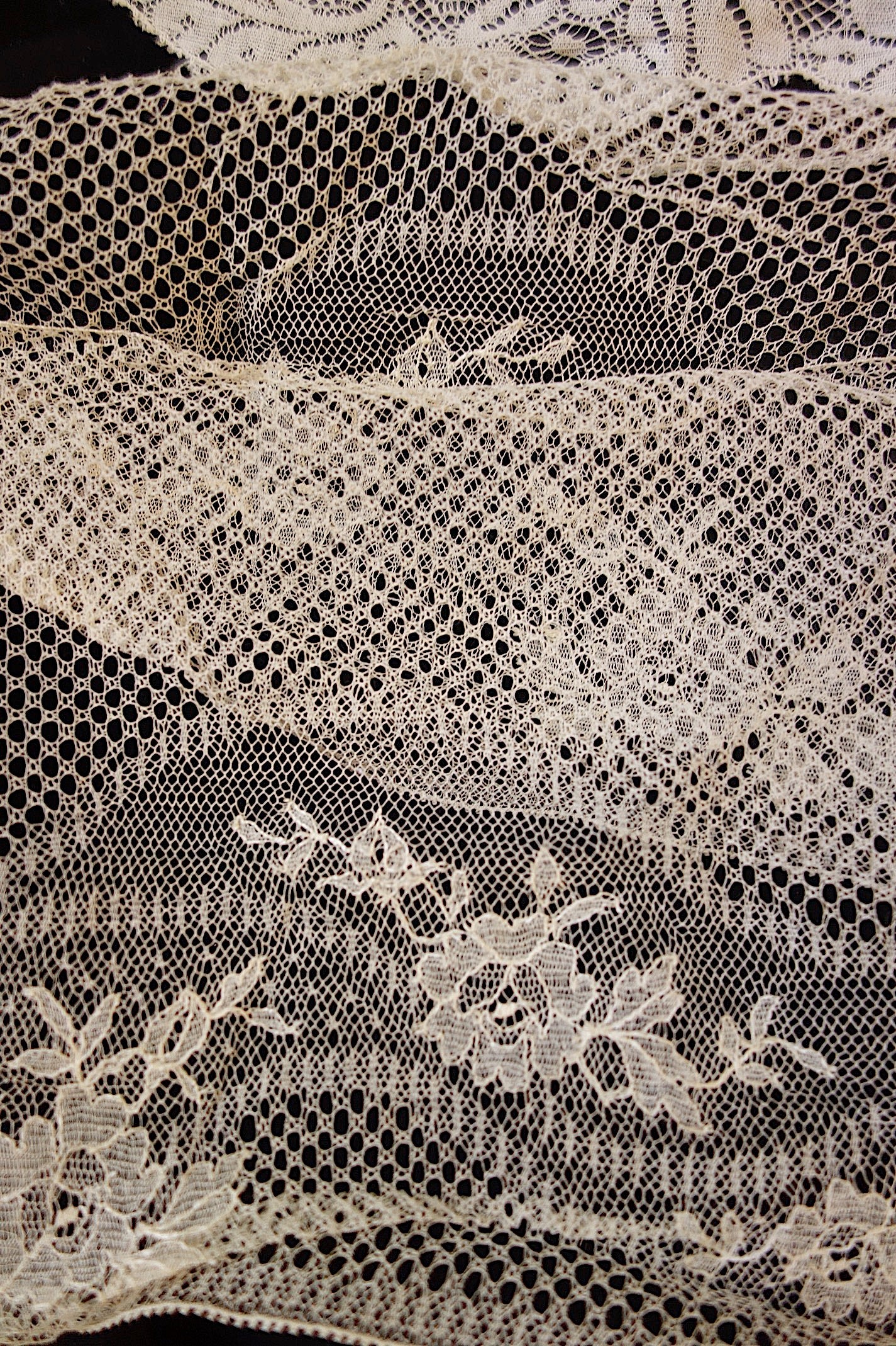 アンティークレース 3種