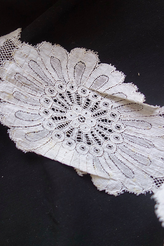 アンティークレース 2mづつ