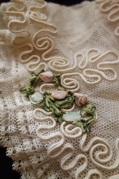 アンティークレース ボネ　ハギレ