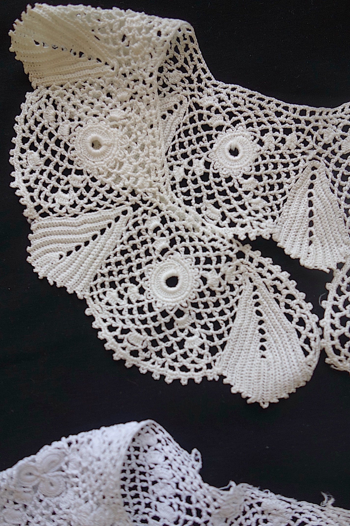 アンティークレース 襟3つ