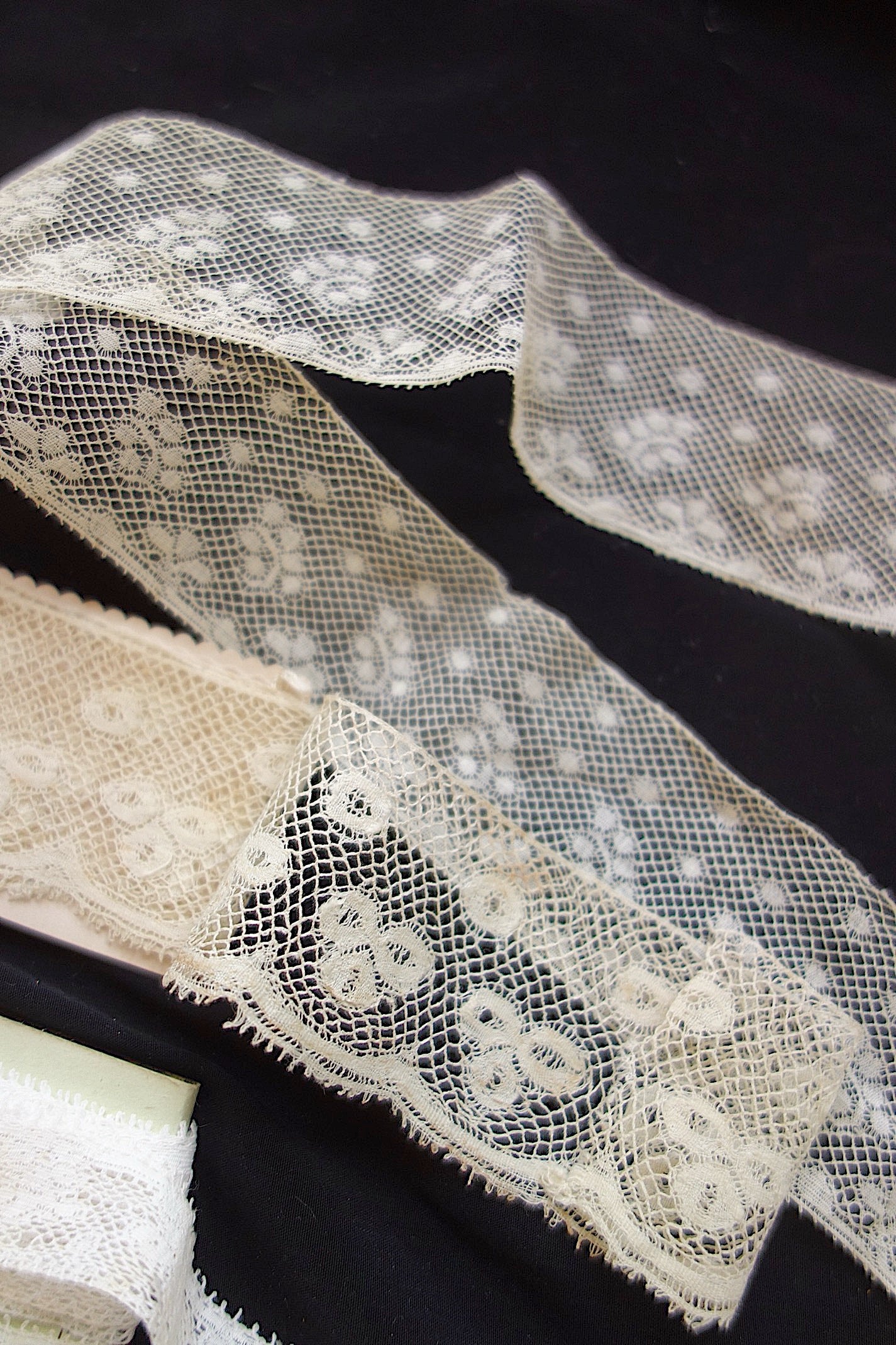 アンティークレース 7種