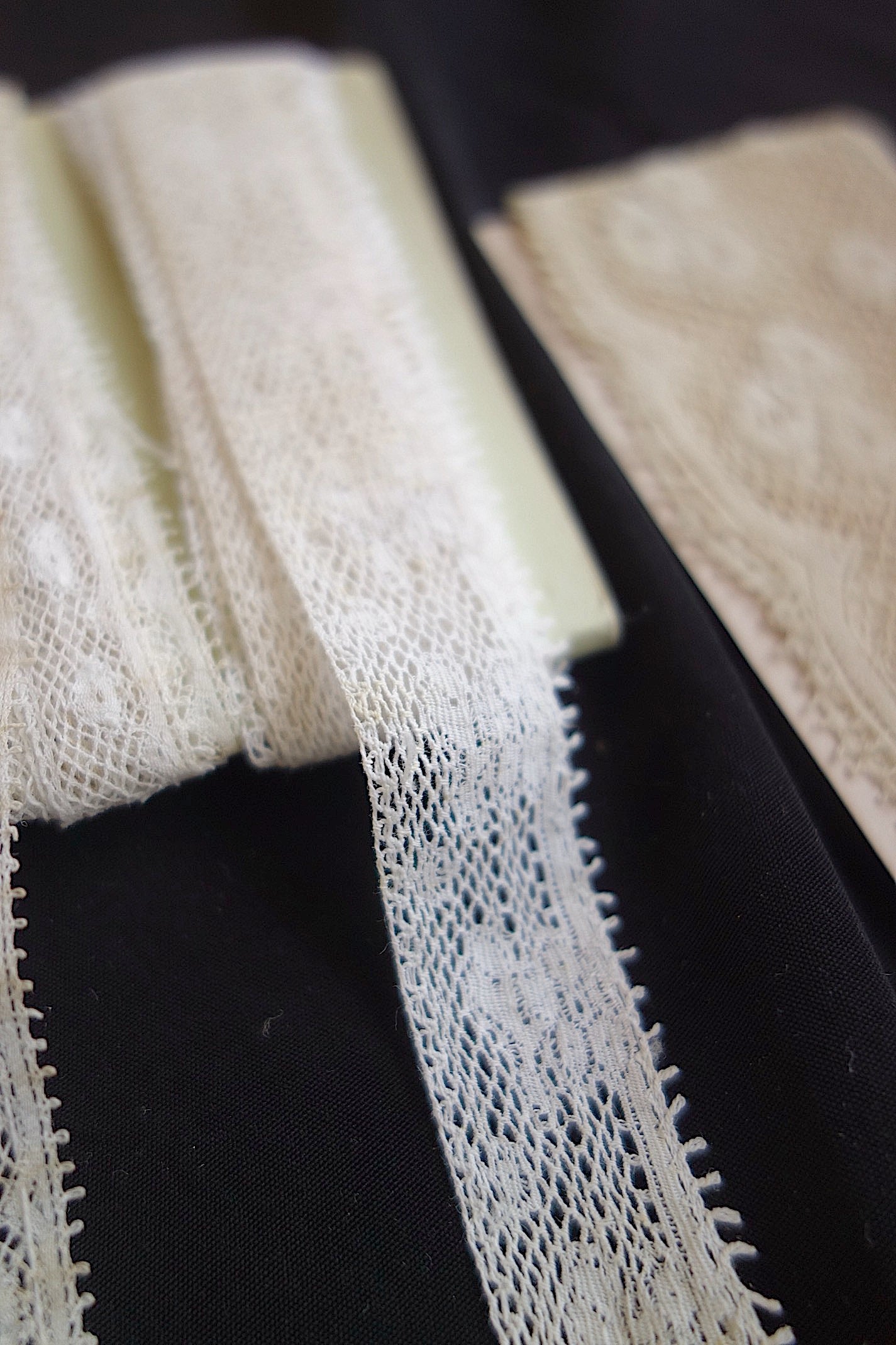 アンティークレース 7種