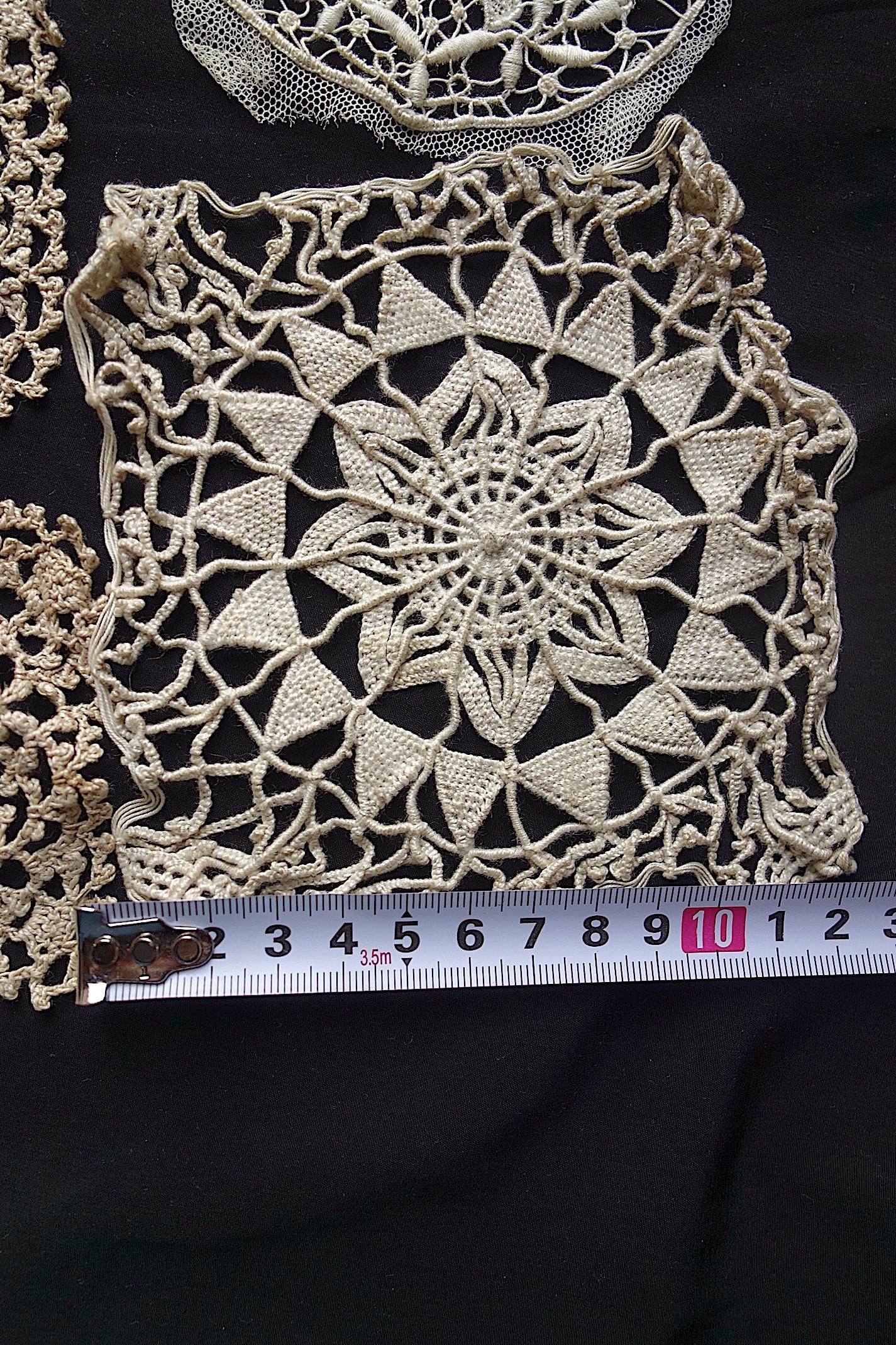 アンティークレース　モチーフlots 1