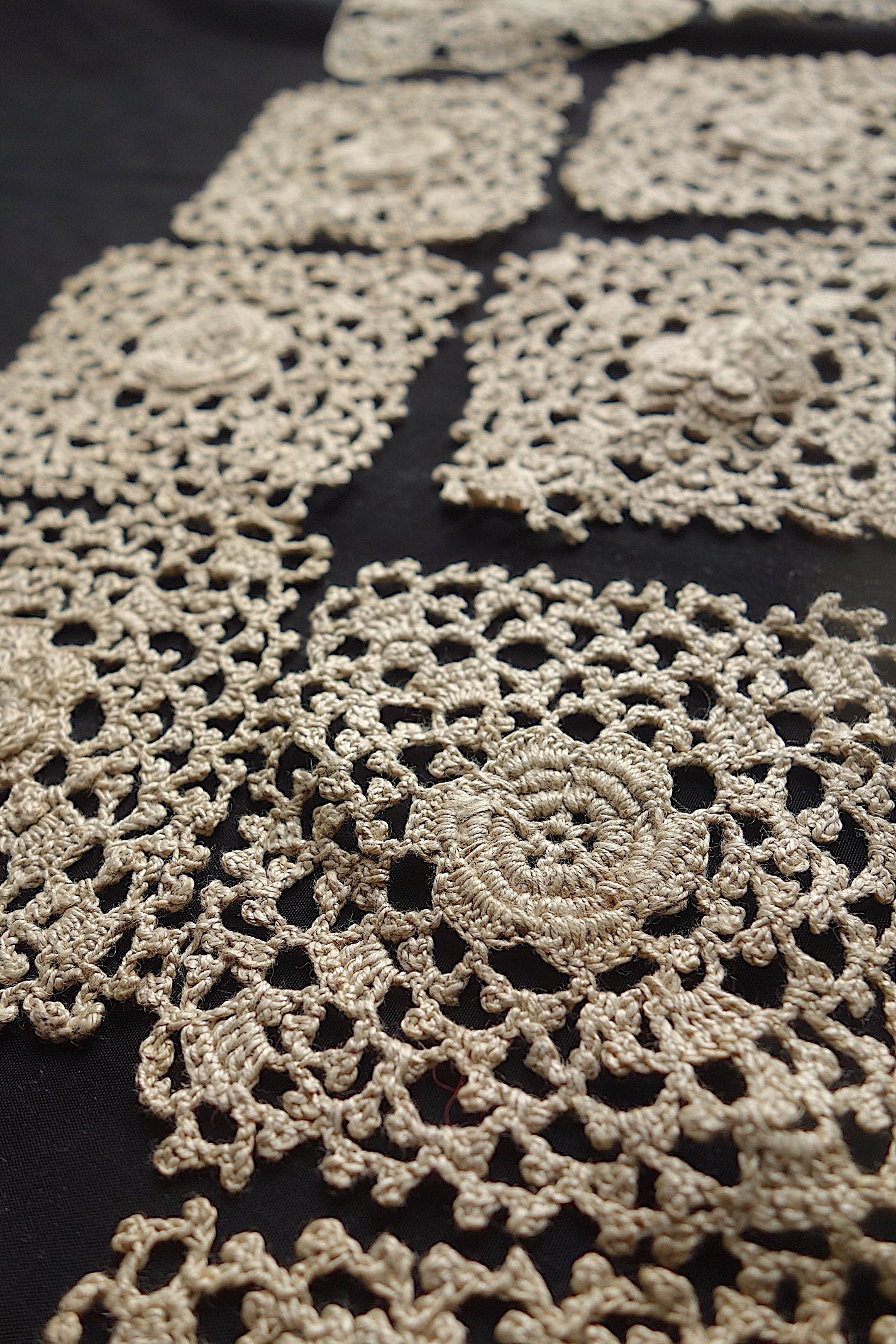 アンティークレース　モチーフlots 1