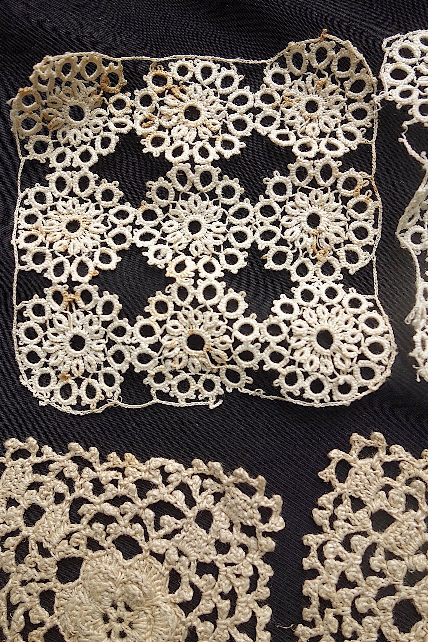 アンティークレース　モチーフlots 1