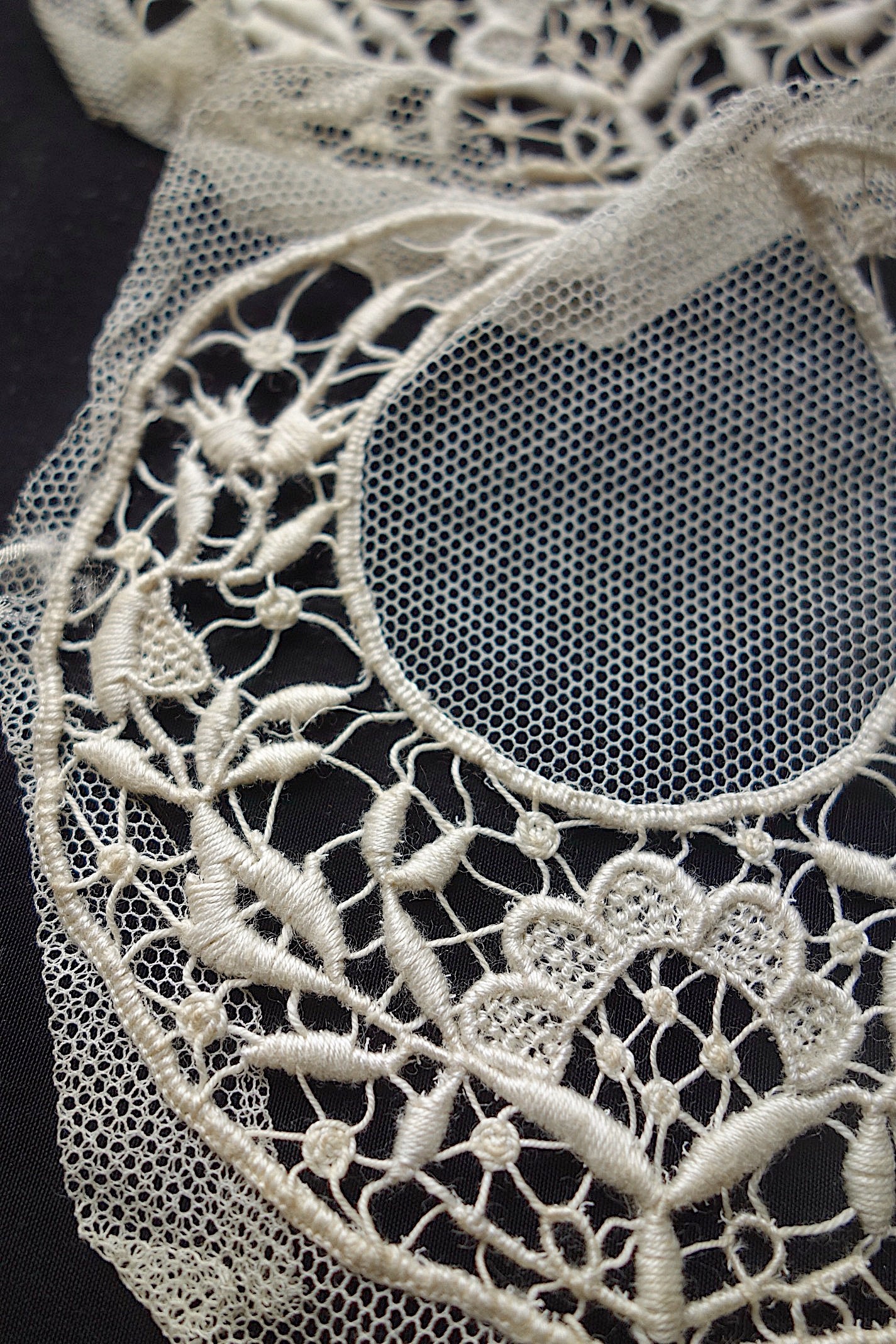 アンティークレース　モチーフlots 1