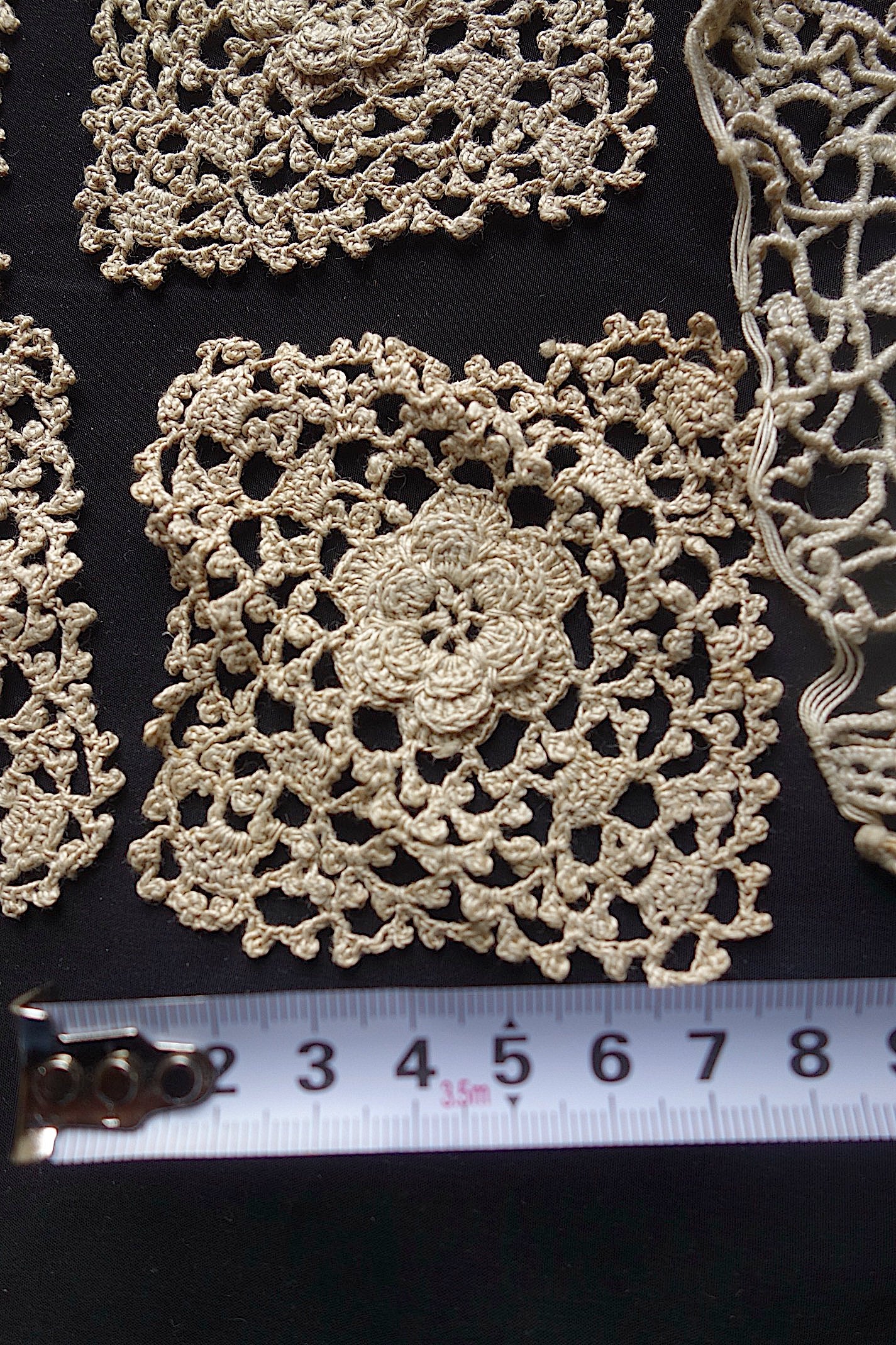 アンティークレース　モチーフlots 1