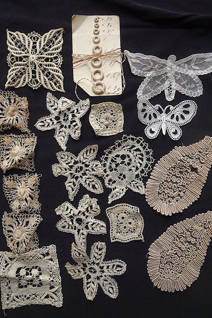 アンティークレース　モチーフlots2