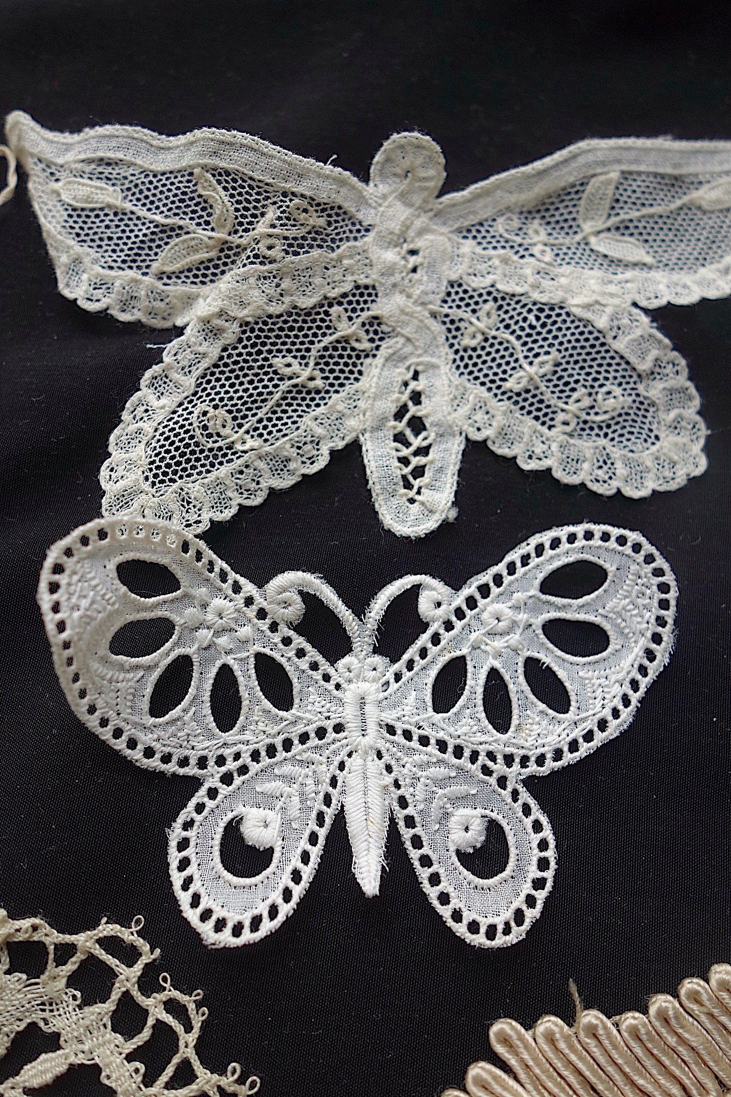 アンティークレース　モチーフlots2