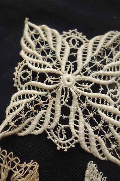 アンティークレース　モチーフlots2