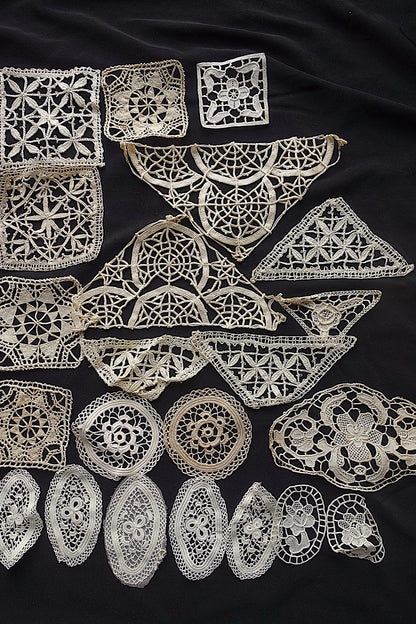 アンティークレース　モチーフlots3