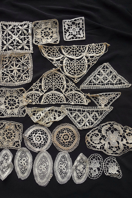 アンティークレース　モチーフlots3