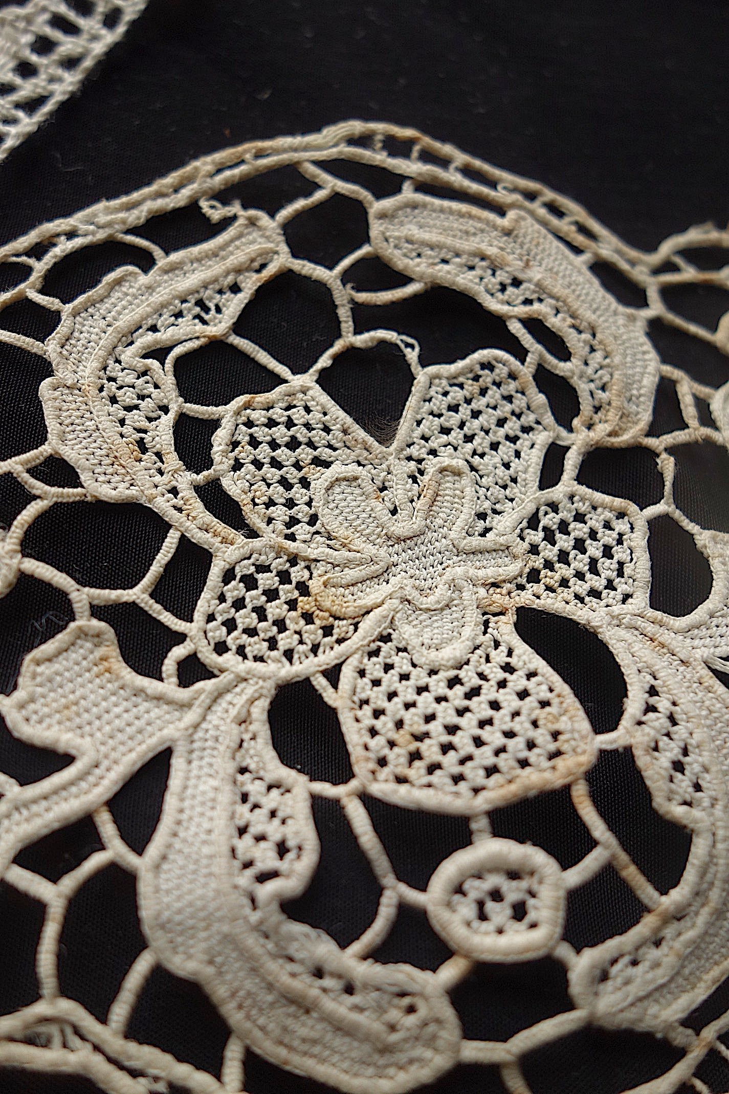 アンティークレース　モチーフlots3