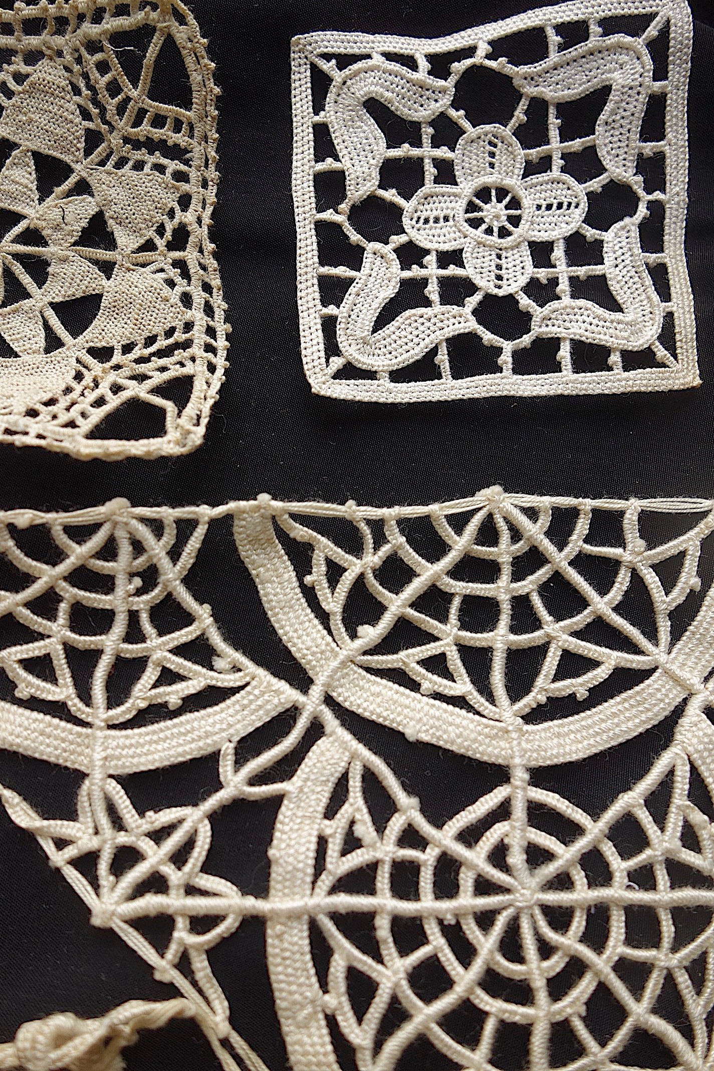 アンティークレース　モチーフlots3