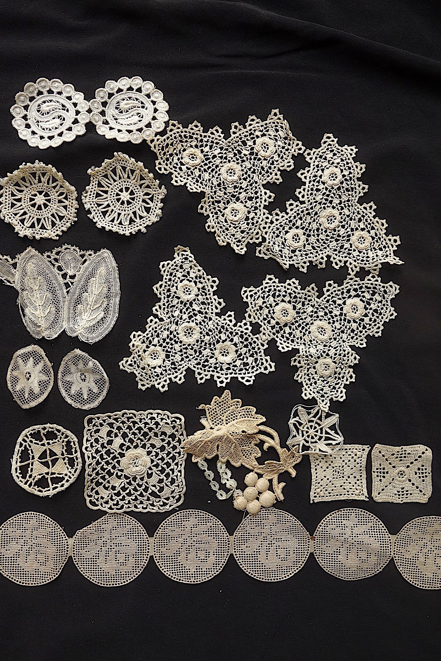 アンティークレース　モチーフlots4