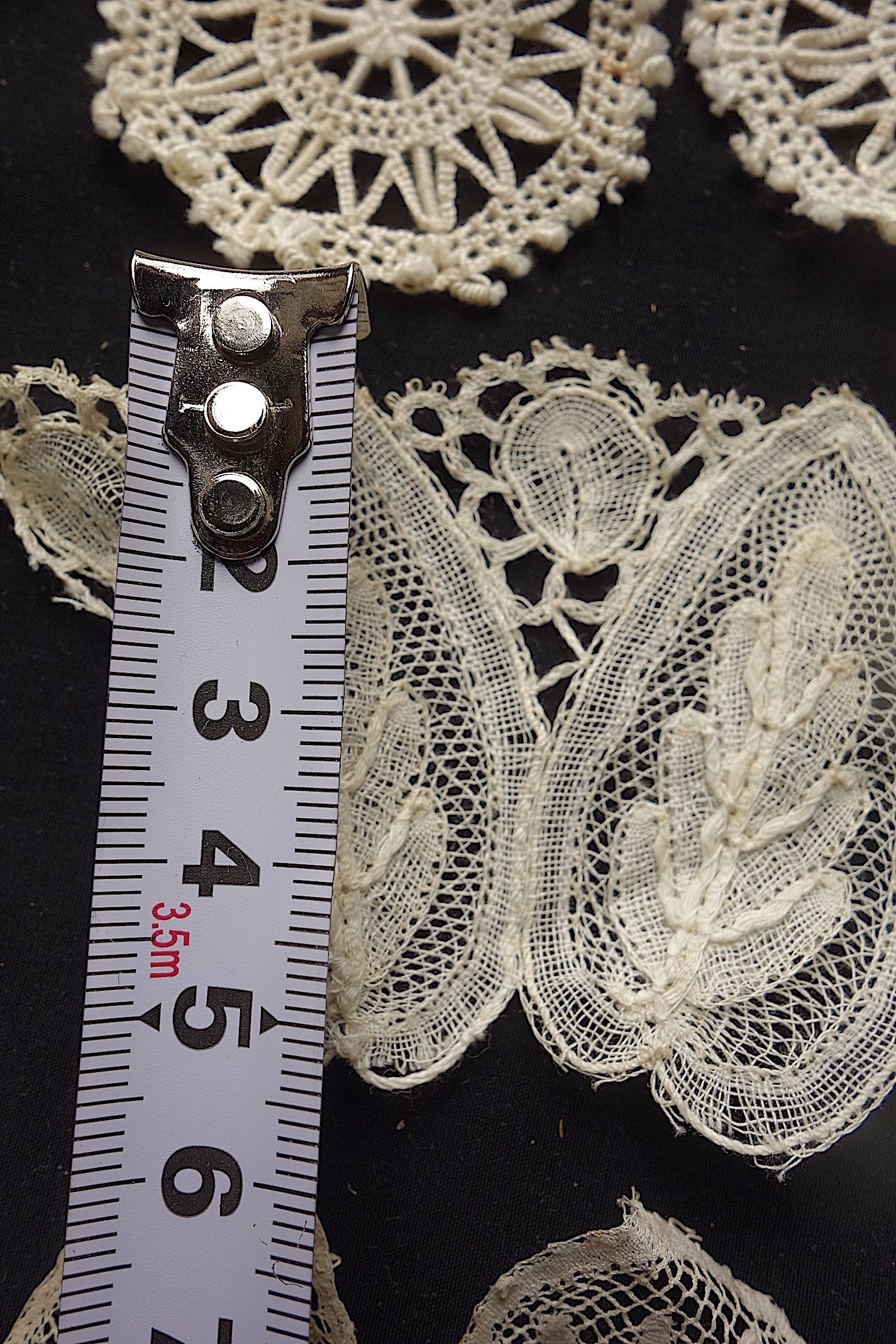 アンティークレース　モチーフlots4