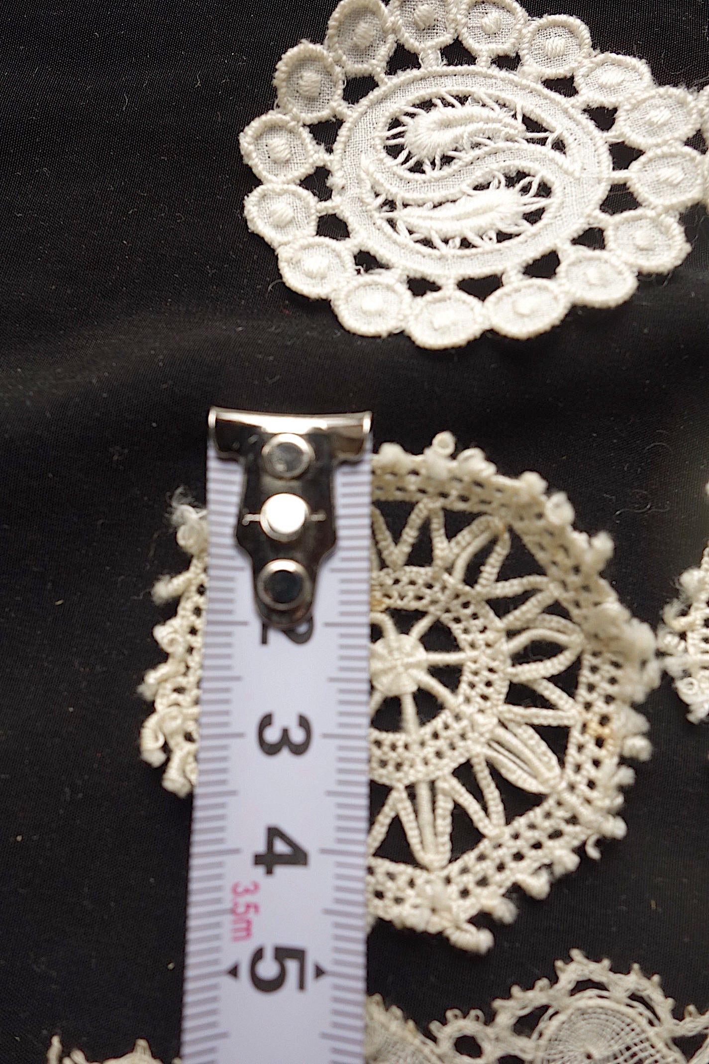 アンティークレース　モチーフlots4