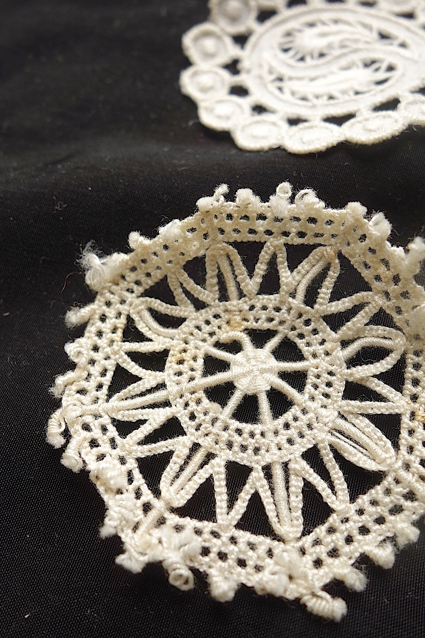 アンティークレース　モチーフlots4