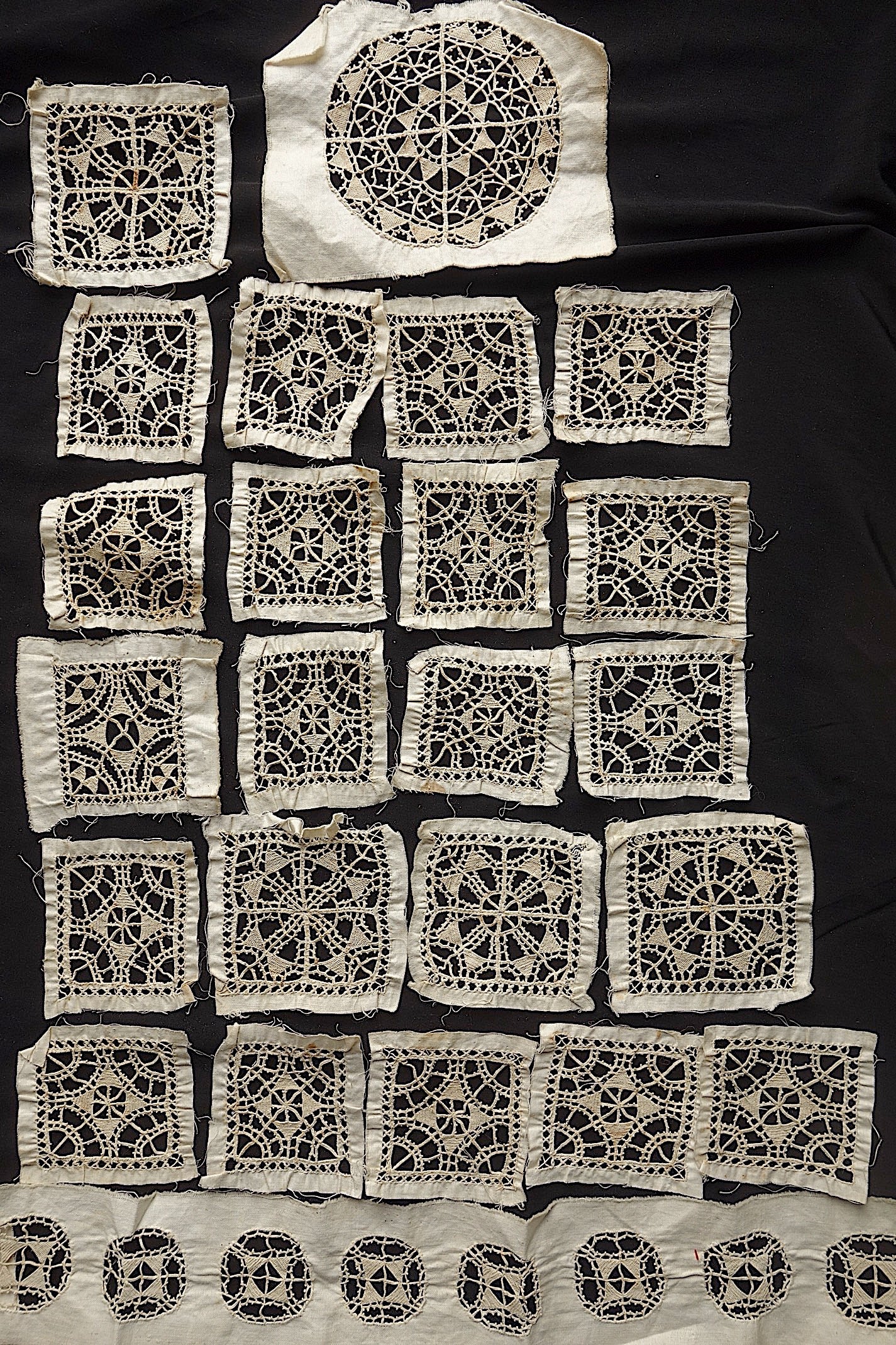 アンティークレース　モチーフlots5