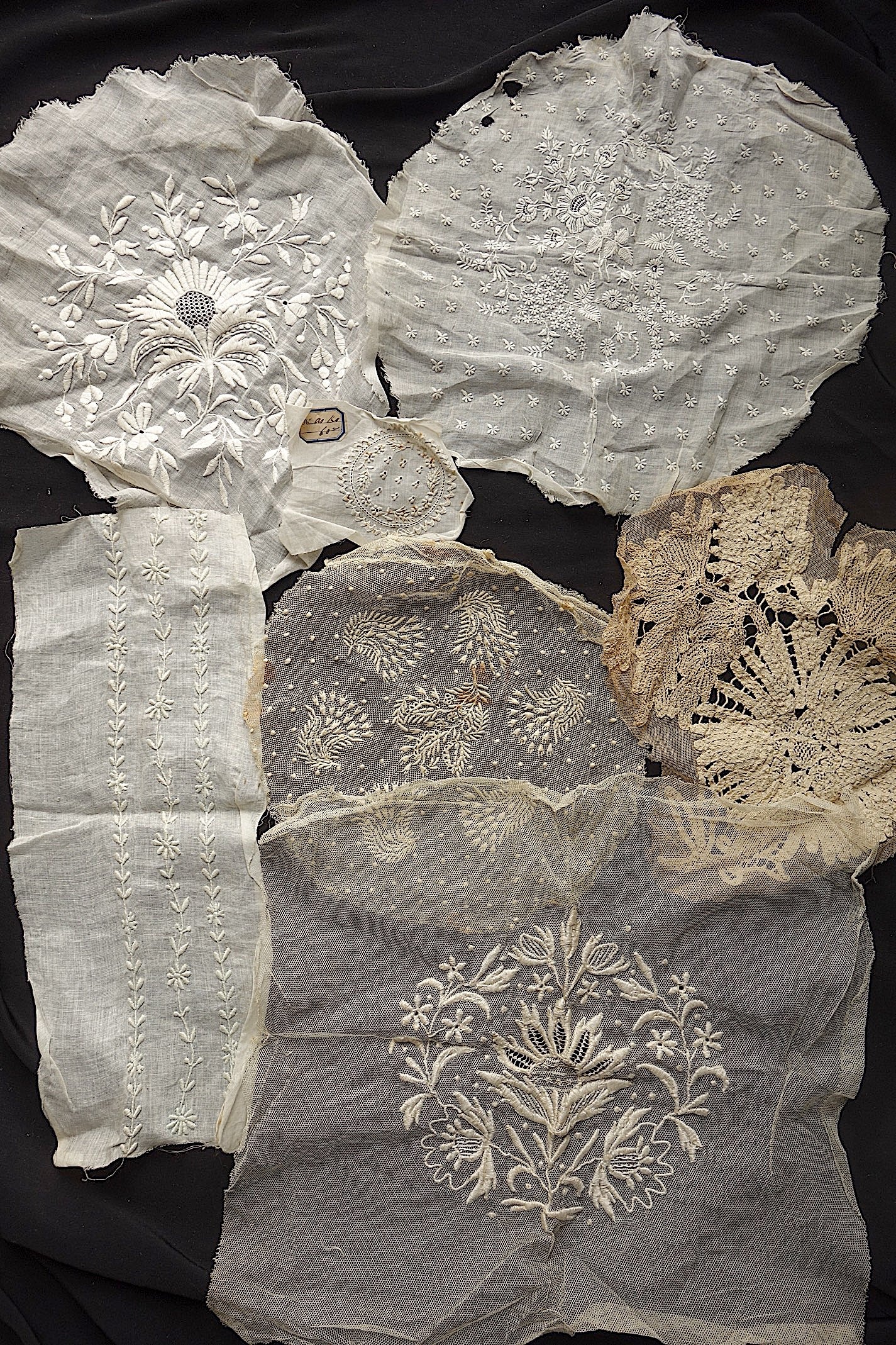 アンティークレース　モチーフlots7