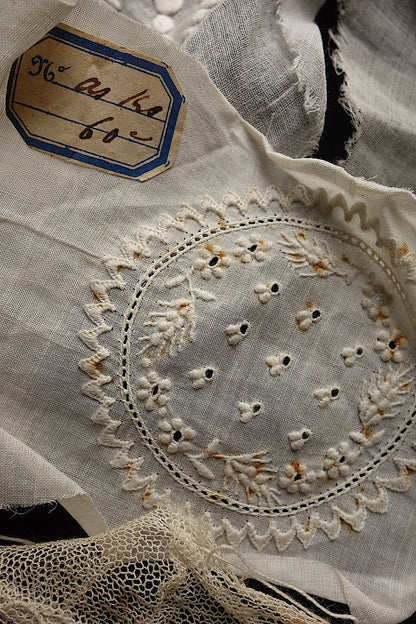 アンティークレース　モチーフlots7