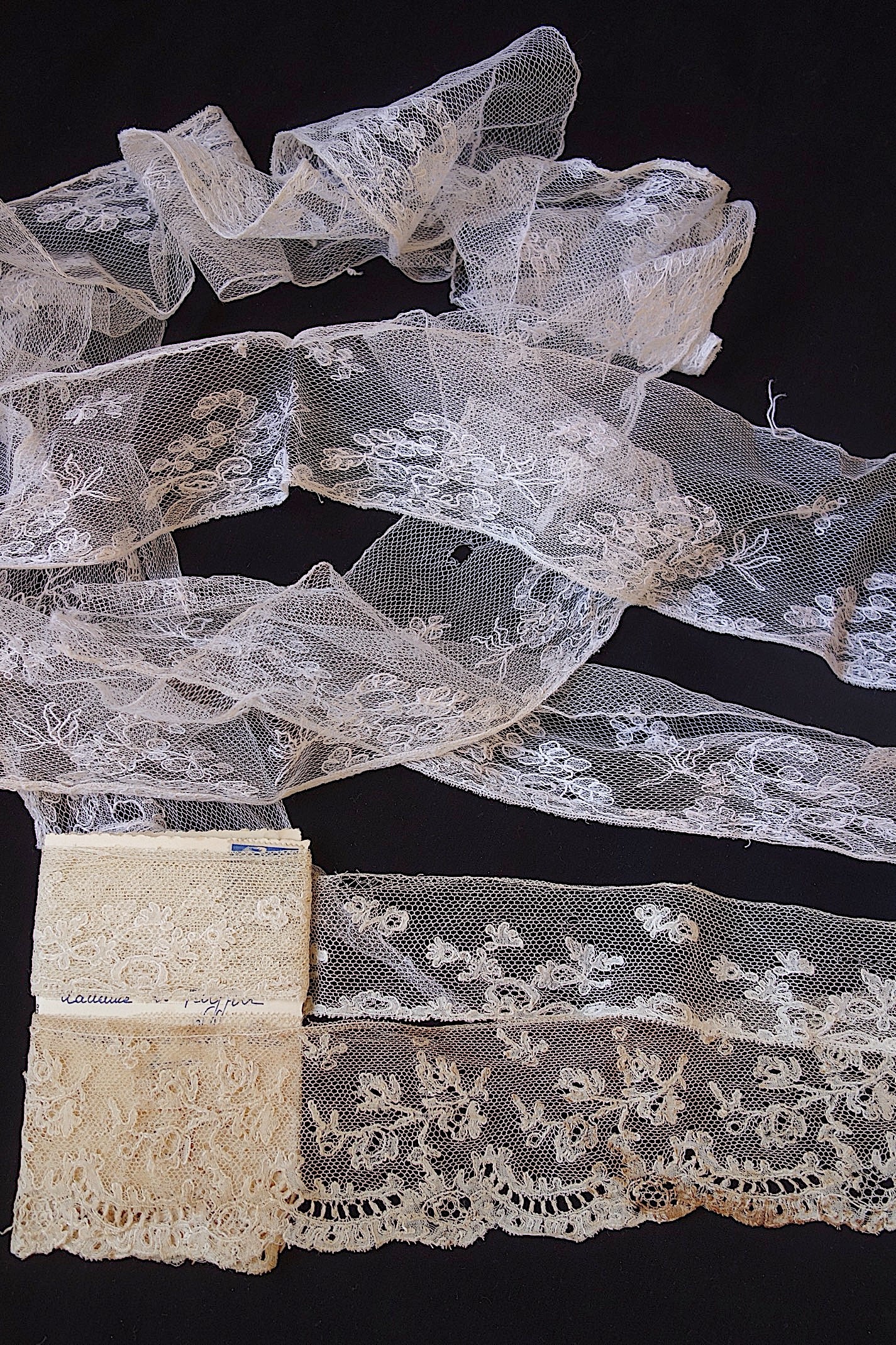 アンティークレース　3種