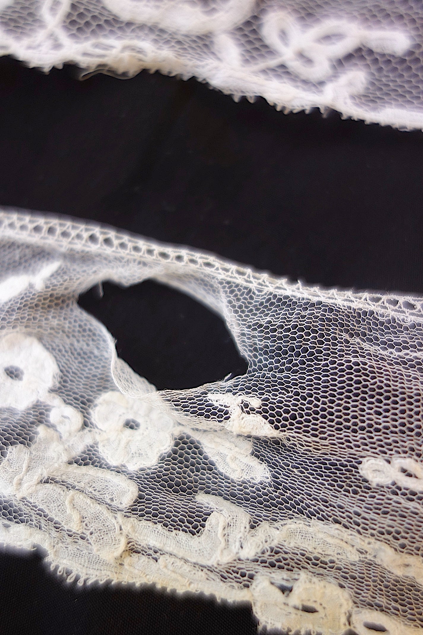 アンティークレース　アプリカッションアングレテール　