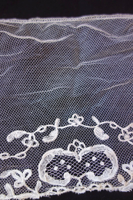 アンティークレース　アプリカッションアングレテール　